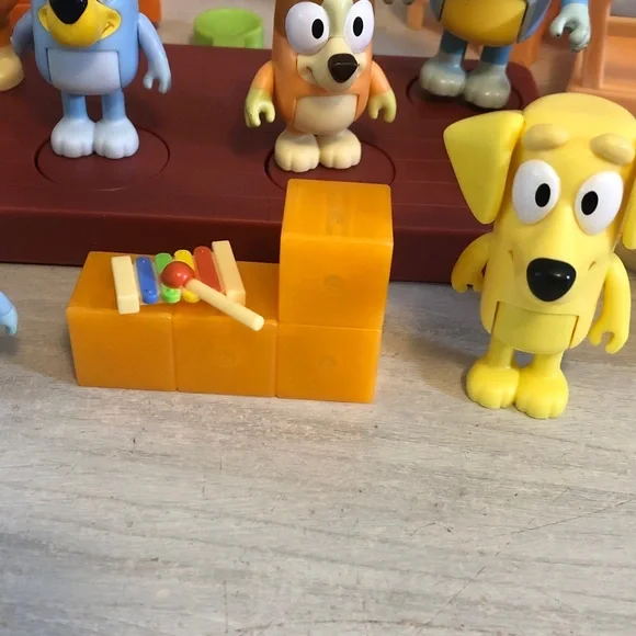 Bluey playset and figures Please Read - Picture 6 of 12